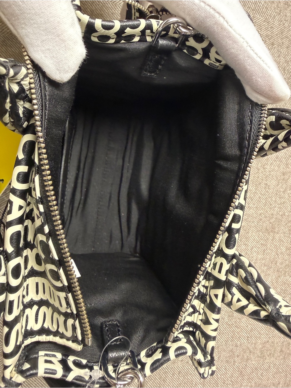 Marc Jacobs Monogram Leather Crossbody Tote Bag in White & Black - Picture 9 of 16